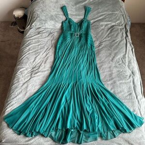 Elegant Emerald Starburst Evening Gown Size 10